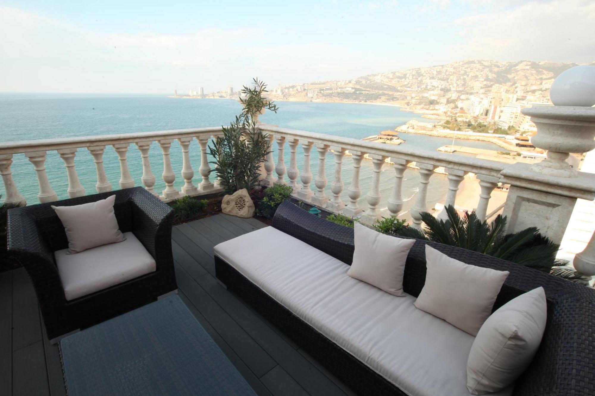 Portaluna Hotel & Resort Джуния Экстерьер фото